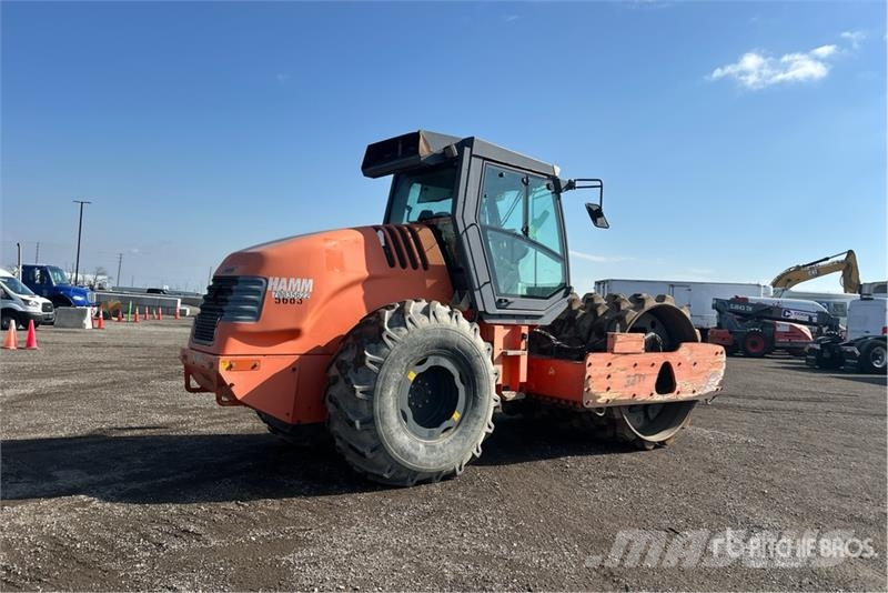 Hamm 3411P Padfoot Drum Compactor Ühe trumliga rullid