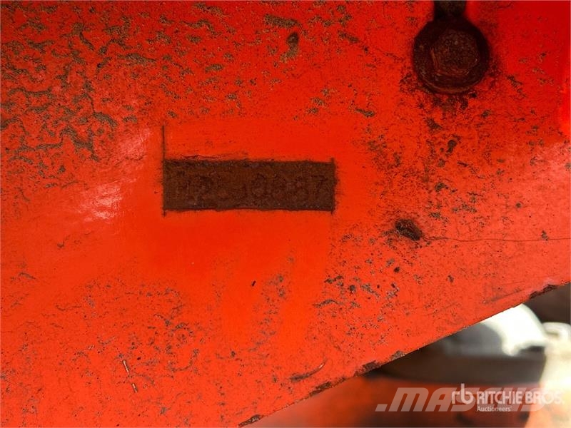 Hamm 3411P Padfoot Drum Compactor Ühe trumliga rullid
