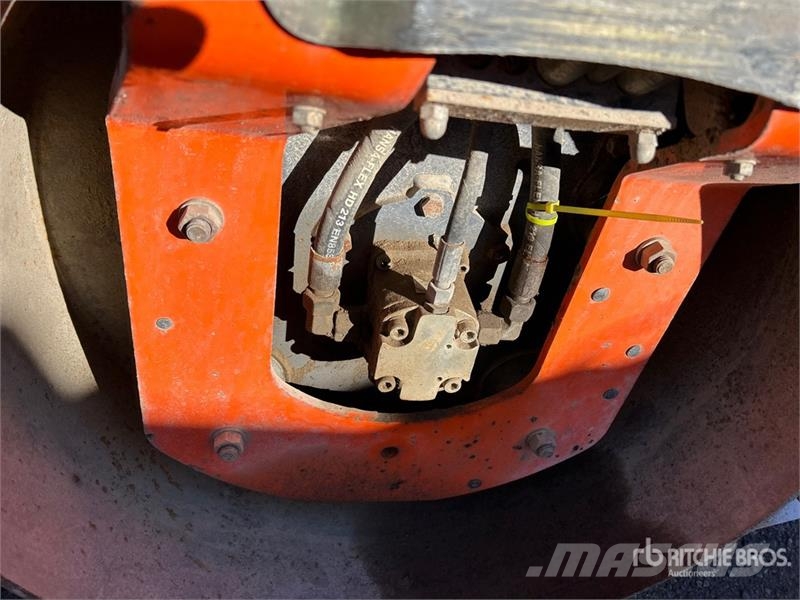 Hamm HD120VV Double Drum Roller Divvalču grunts veltņi