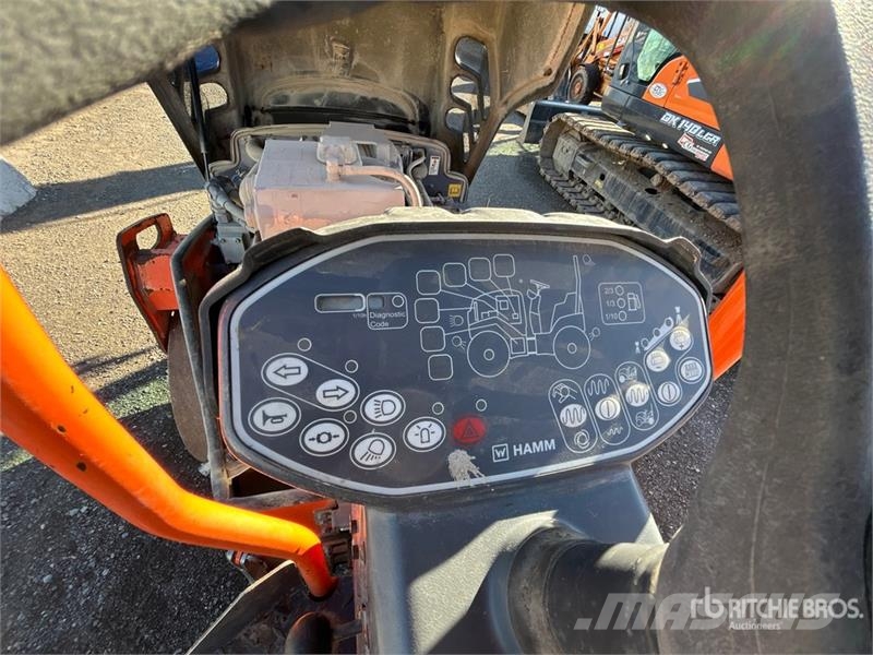 Hamm HD120VV Double Drum Roller Divvalču grunts veltņi