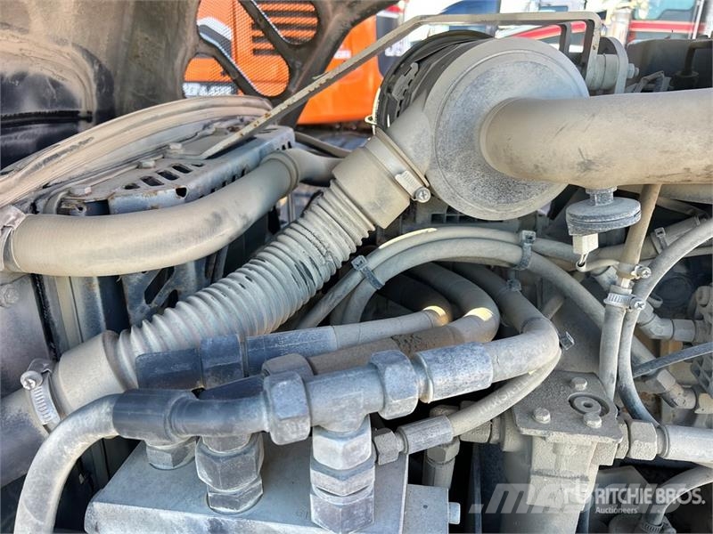 Hamm HD120VV Double Drum Roller Divvalču grunts veltņi