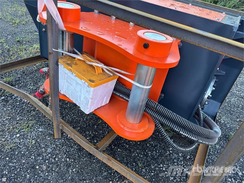 Handy HEM48 48 in Q/C Excavator Mulcher (Unused) Інше обладнання