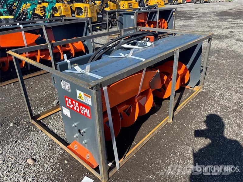 Handy HNSB72 72 in Skid Steer Snowblower (Unused) قاذفات الجليد