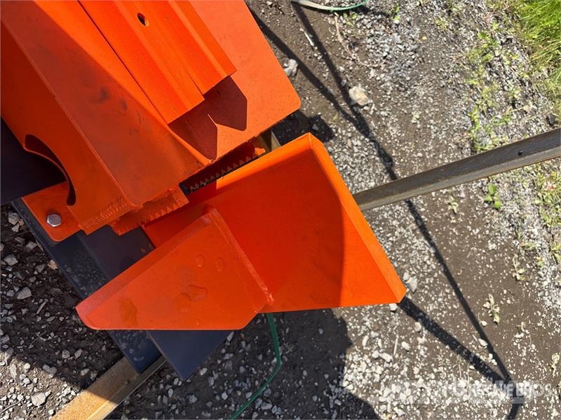 Handy HSFP27 Skid Steer Firewood Processor Інше обладнання