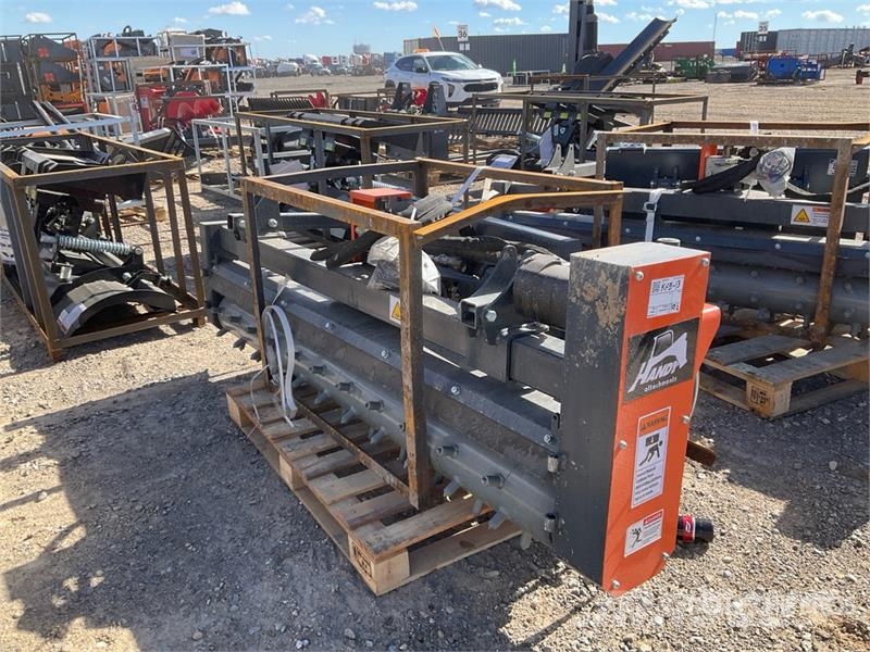 Handy HSNC78 78 in Skid Steer Power Rake (Unused) مكابس وميبسات التبن