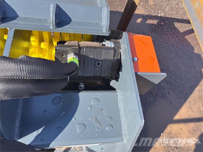 Handy HVSB48 55 in Skid Steer Screening Bucket (Unused) Screening buckets