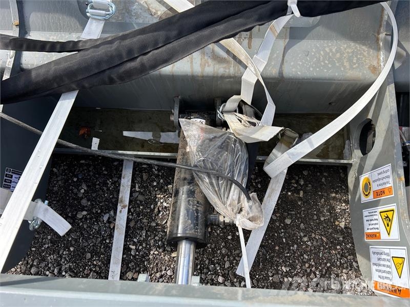 Handy HZMJ26 45 in Skid Steer Grapple Saw (Unused) Други компоненти