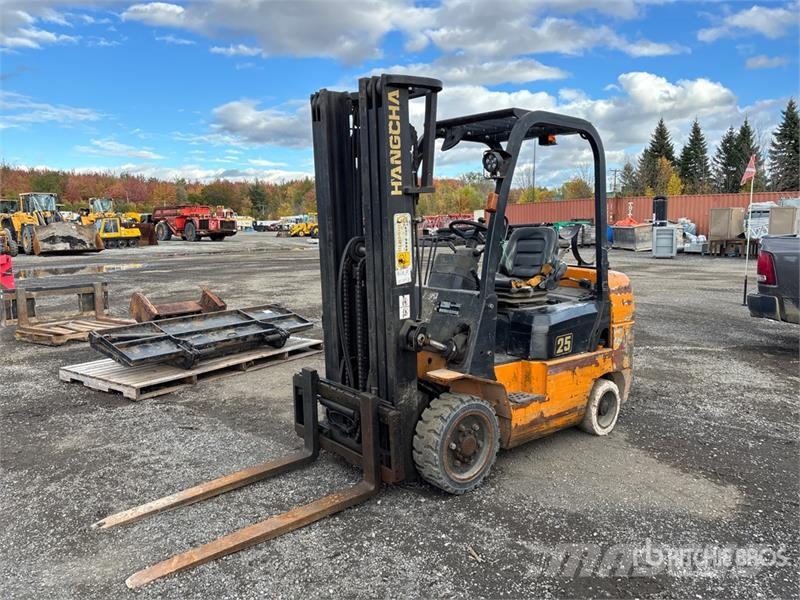 Hangcha RM26 3100 lb Cushion Tire Forklift Autokrāvēji - citi