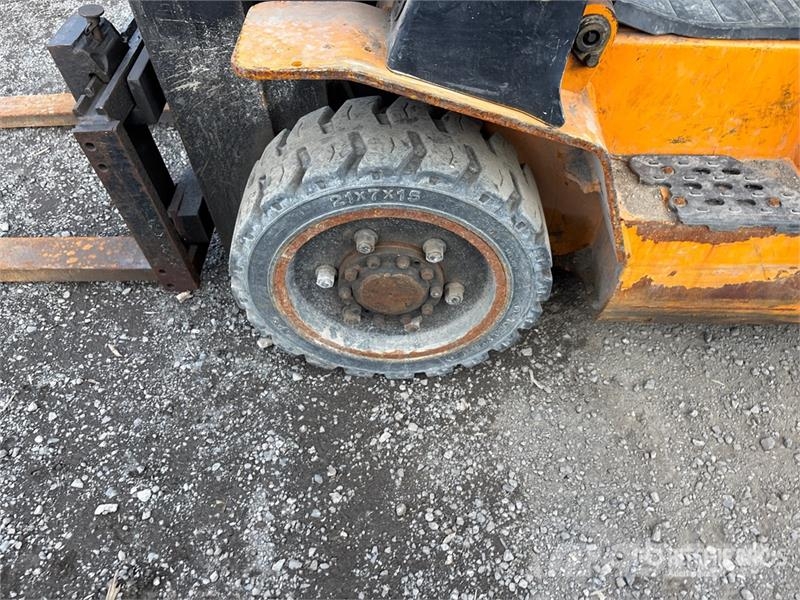 Hangcha RM26 3100 lb Cushion Tire Forklift Autokrāvēji - citi