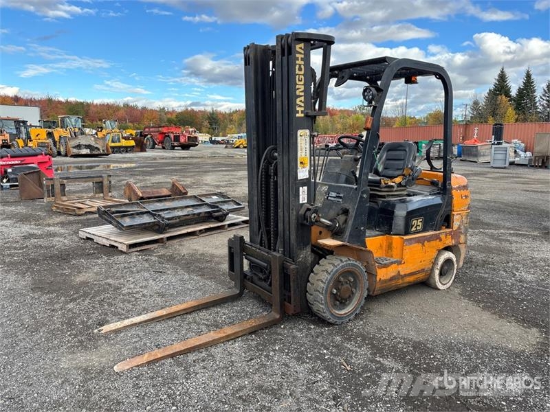 Hangcha RM26 3100 lb Cushion Tire Forklift Autokrāvēji - citi