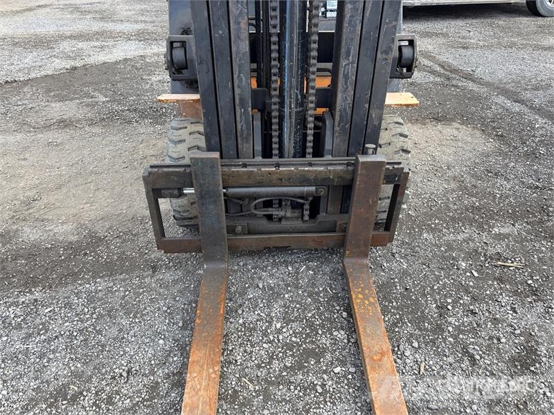 Hangcha RM26 3100 lb Cushion Tire Forklift Autokrāvēji - citi