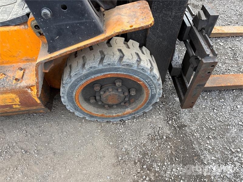 Hangcha RM26 3100 lb Cushion Tire Forklift Autokrāvēji - citi