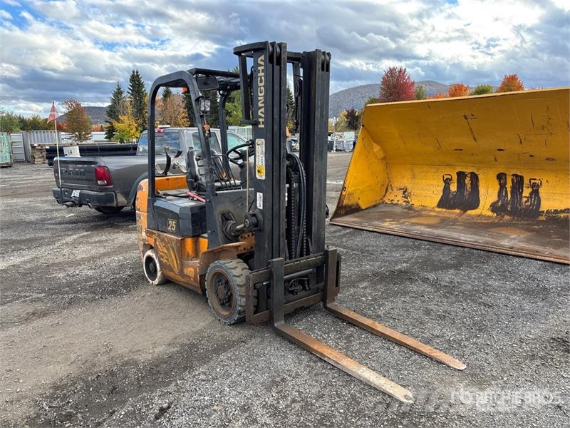 Hangcha RM26 3100 lb Cushion Tire Forklift Autokrāvēji - citi