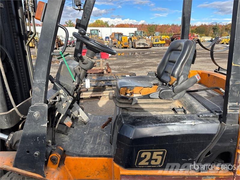 Hangcha RM26 3100 lb Cushion Tire Forklift Autokrāvēji - citi