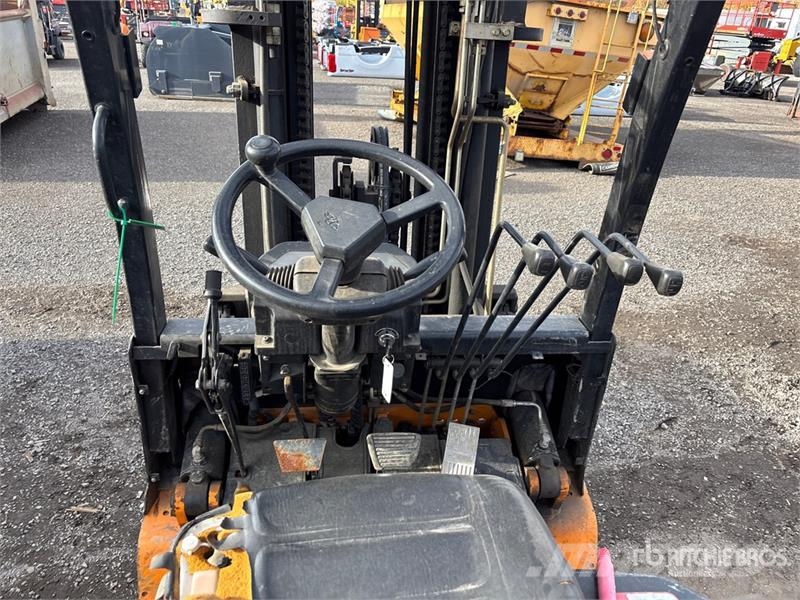 Hangcha RM26 3100 lb Cushion Tire Forklift Autokrāvēji - citi