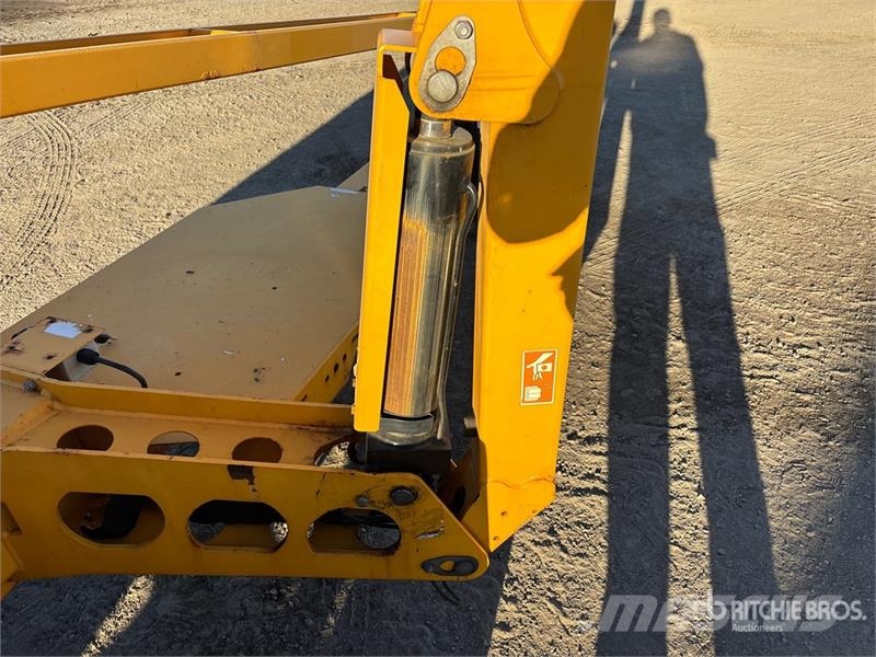 Haulotte 5533A Towable Lift Прицепные подъёмники