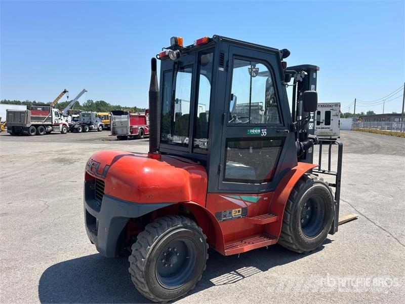 Heli CPCD35-KUY 4620 lb 4x2 Rough Terrain Forklift Maastotrukit