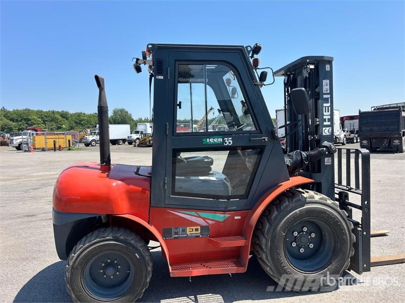 Heli CPCD35-KUY 4620 lb 4x2 Rough Terrain Forklift Maastotrukit