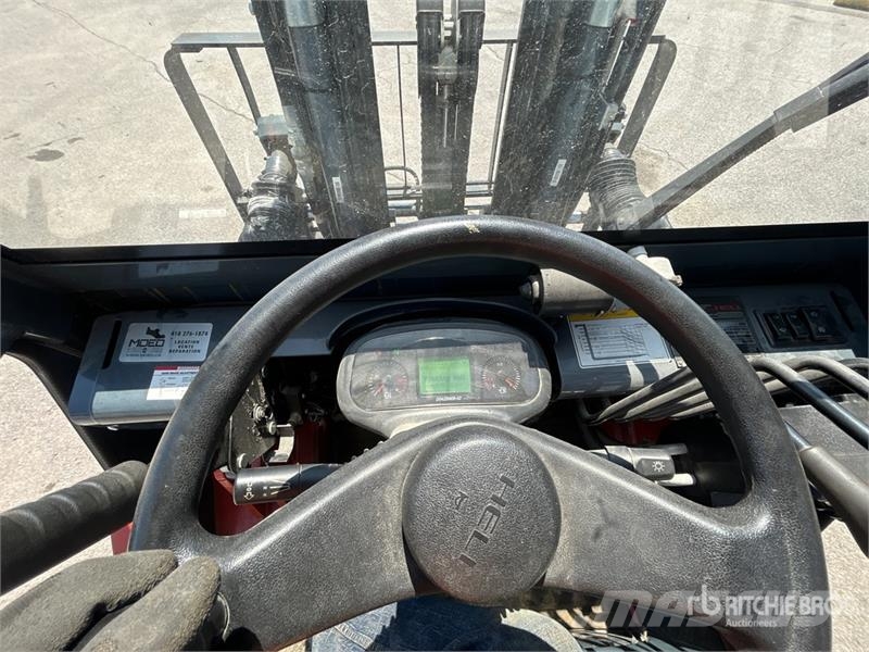 Heli CPCD35-KUY 4620 lb 4x2 Rough Terrain Forklift Maastotrukit