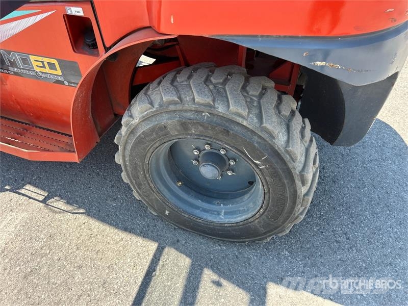 Heli CPCD35-KUY 4620 lb 4x2 Rough Terrain Forklift Maastotrukit