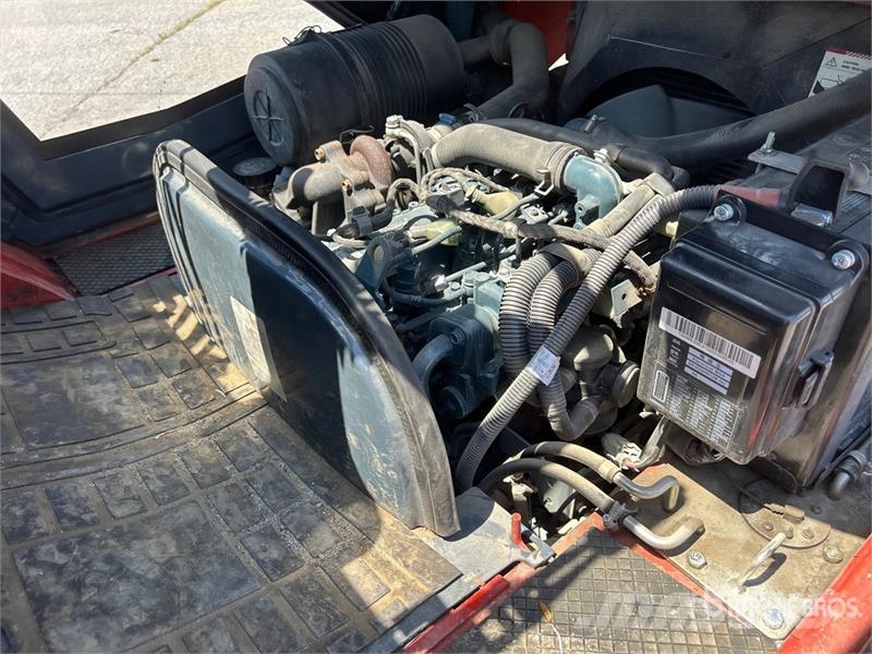 Heli CPCD35-KUY 4620 lb 4x2 Rough Terrain Forklift Maastotrukit