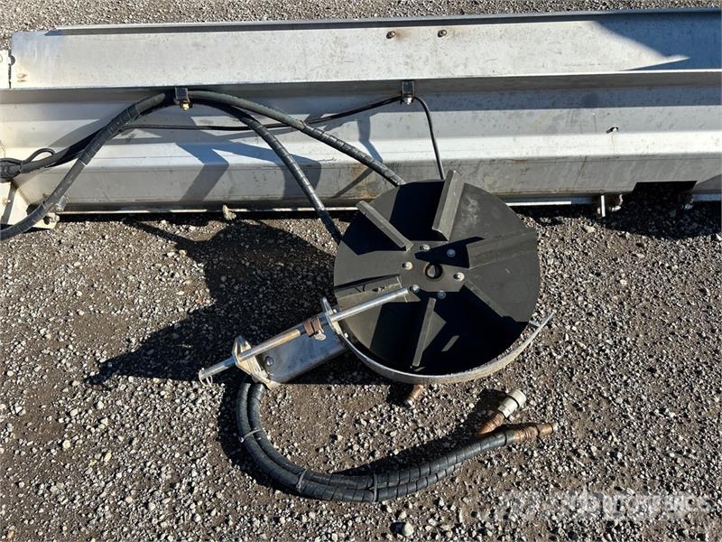 Henderson TGSX6X96XDDXSS Hydraulic 8 ft Tailgate S Kum ve tuz serpiciler
