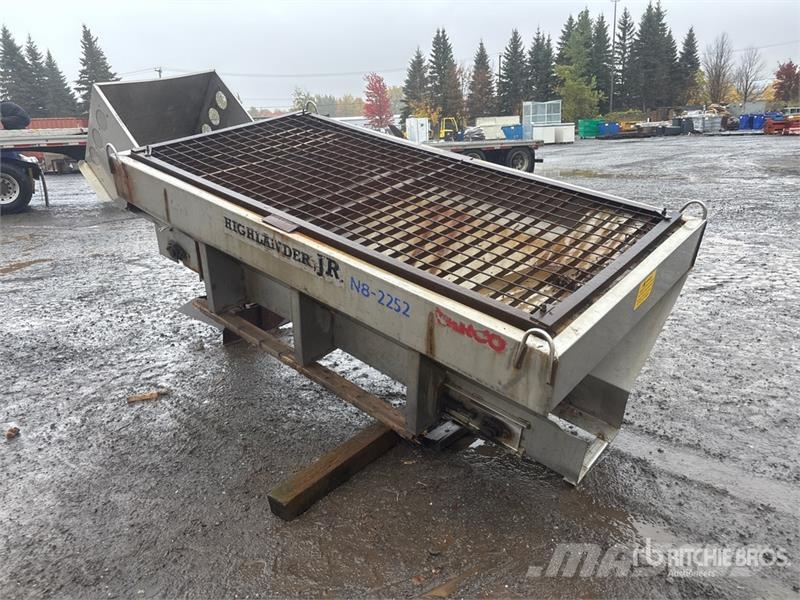  High Lander JR Stainless Steel Salt Spreader Hiekan- ja suolanlevittimet