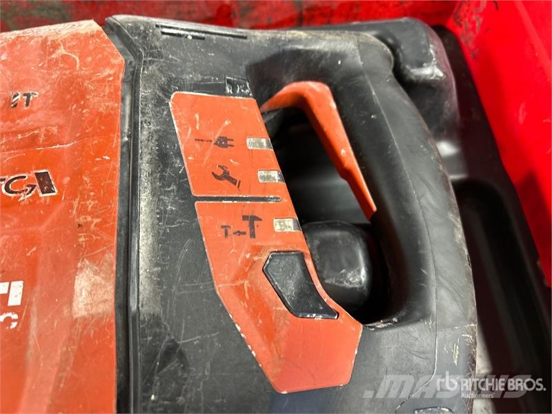 Hilti TE 70-ATC/AVR Rotary Hammer Sonstige Baumaschinen