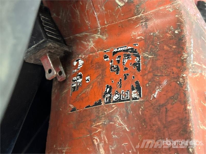 Hilti TE 70-ATC/AVR Rotary Hammer 其他