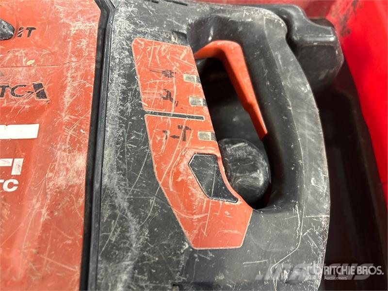 Hilti TE 70-ATC/AVR Rotary Hammer Sonstige Baumaschinen