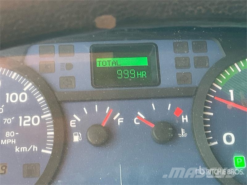 Hino 165 4x2 Utility Truck Бортовые фургоны