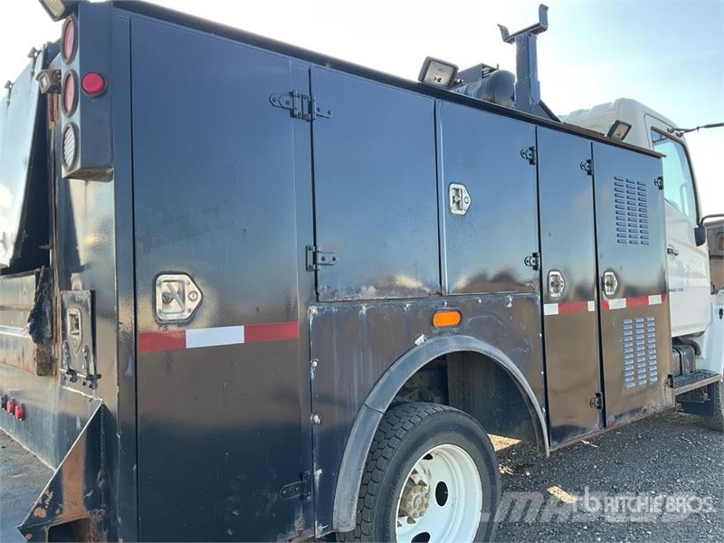 Hino 165 4x2 Utility Truck Бортовые фургоны