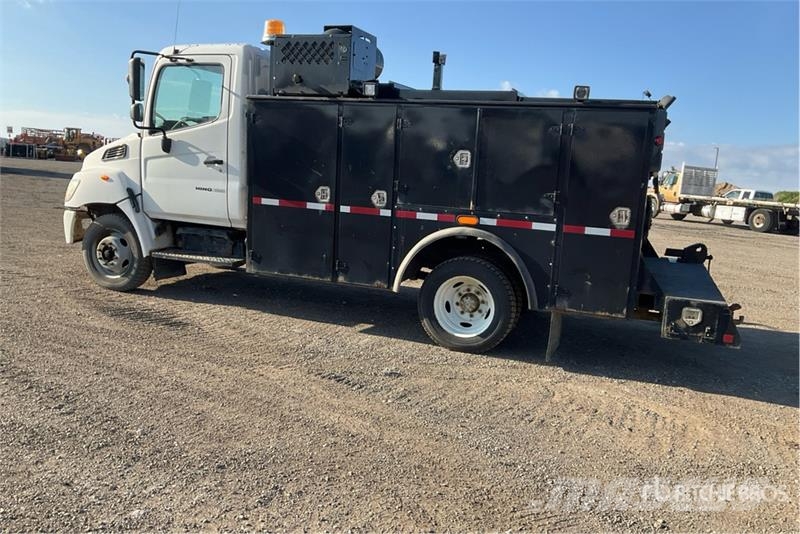 Hino 165 4x2 Utility Truck Бортовые фургоны