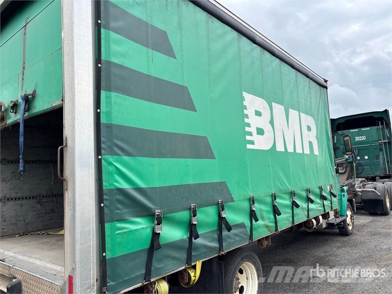 Hino 185 Camiones con caja de remolque
