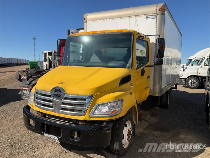 Hino 185 厢式货车