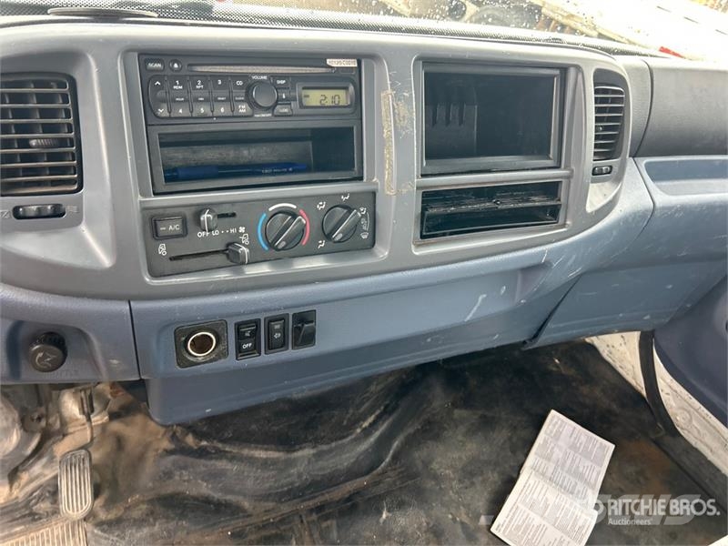 Hino 185 4x2 Flatbed Truck Camioane platforma/prelata