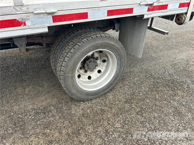 Hino 185 4x2 Flatbed Truck Camioane platforma/prelata