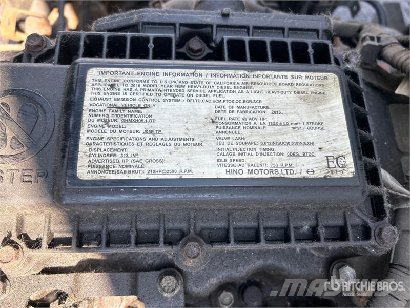 Hino 195 شاحنات ذات هيكل صندوقي