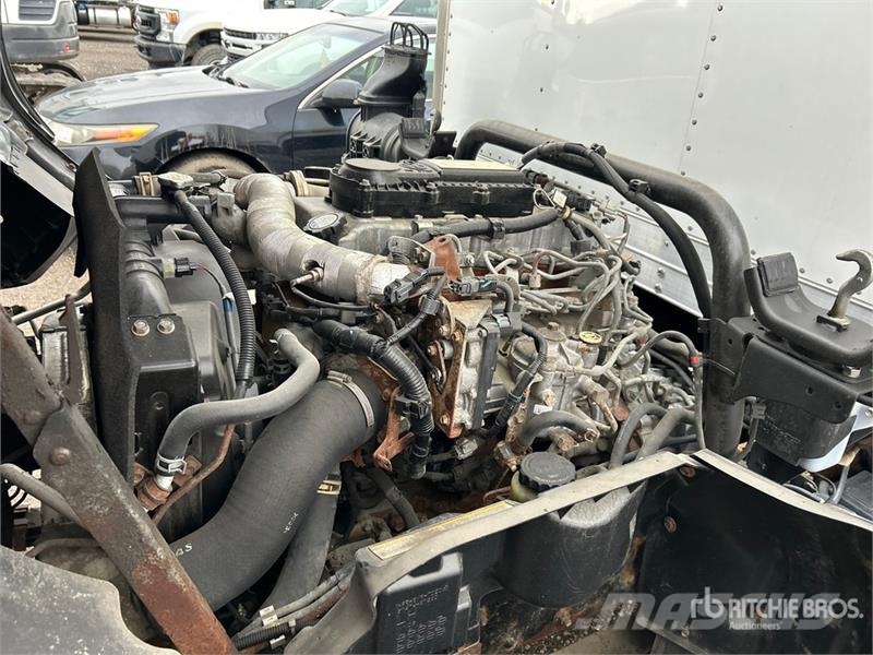 Hino 195 Грузовики-Фургоны
