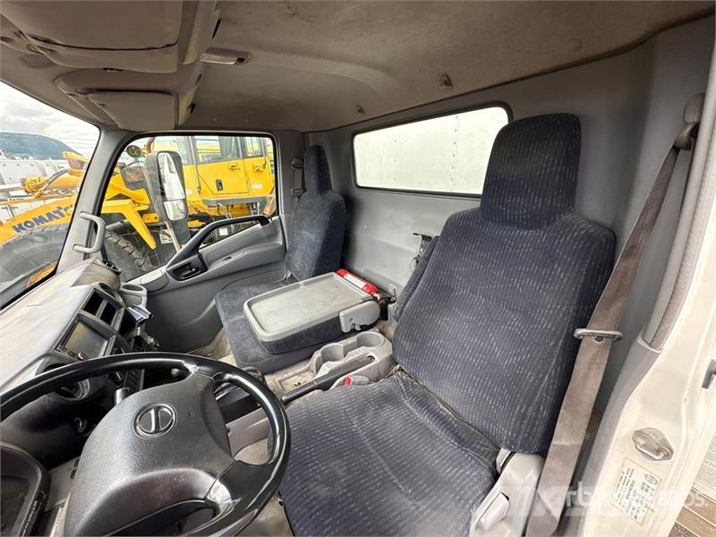 Hino 195 탑차 트럭