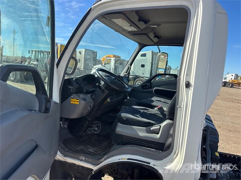 Hino 195 Kabine i unutrašnjost