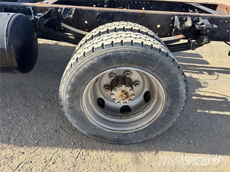 Hino 195 Kabine i unutrašnjost