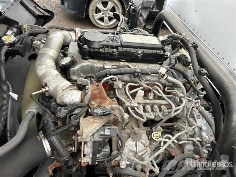 Hino 195 Грузовики-Фургоны