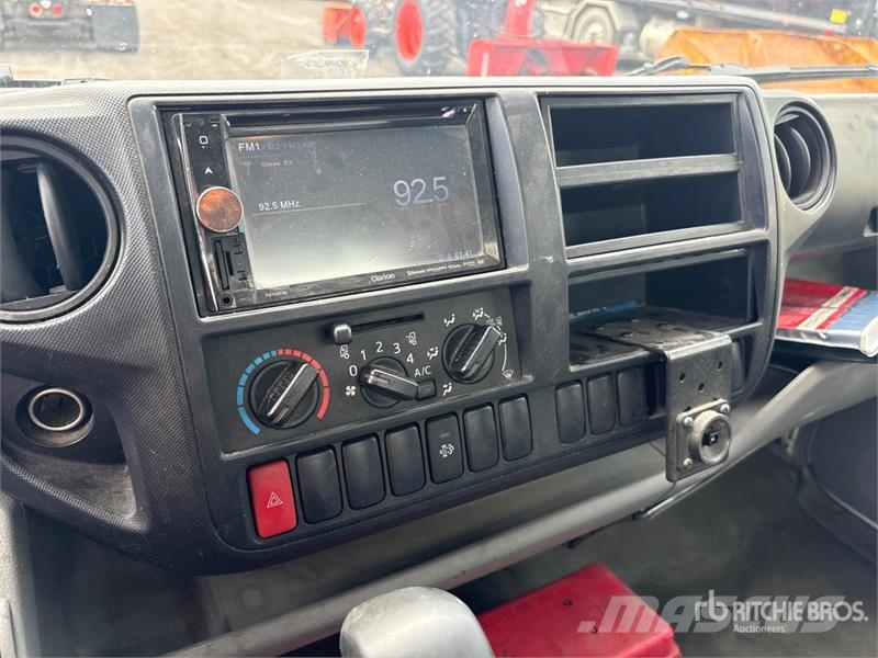 Hino 195 탑차 트럭