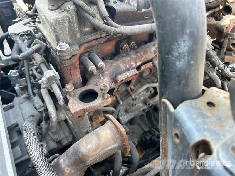 Hino 195 شاحنات ذات هيكل صندوقي