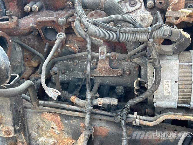 Hino 195 شاحنات ذات هيكل صندوقي