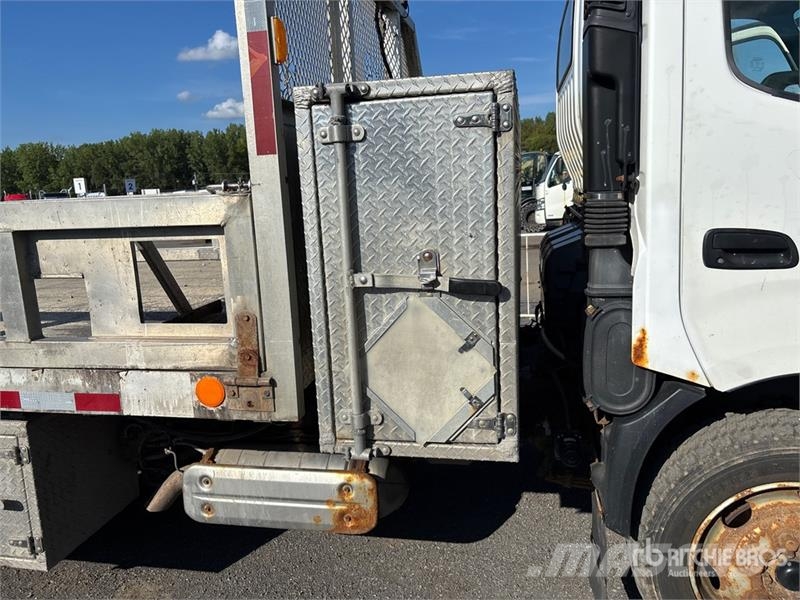 Hino 195 Camiones plataforma