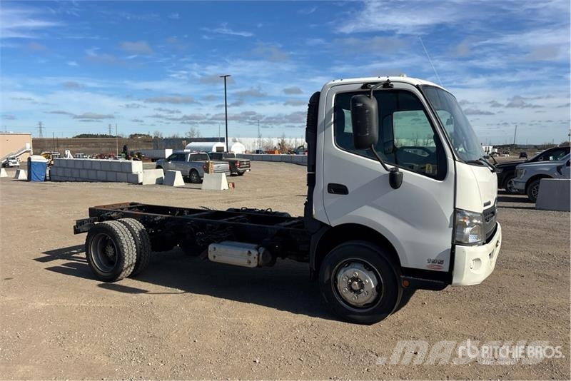 Hino 195 Kabine i unutrašnjost