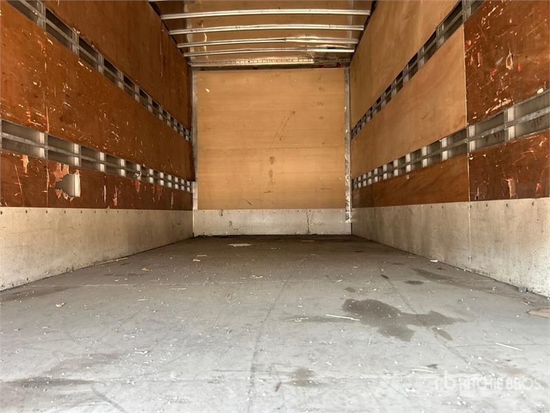 Hino 195 شاحنات ذات هيكل صندوقي