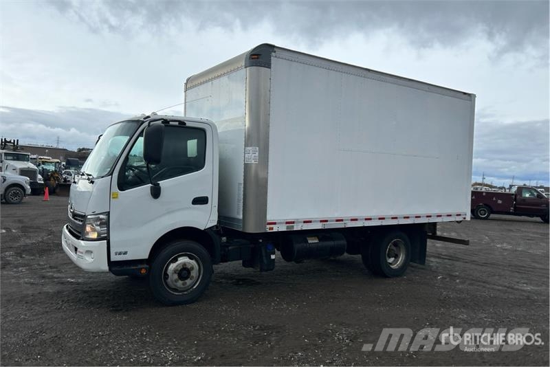Hino 195 Грузовики-Фургоны